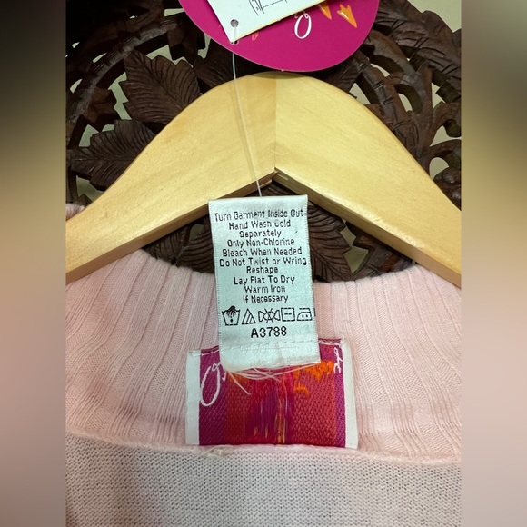 Quacker Factory Soft Pink Zip-Up Sweater - Picture 3 of 10